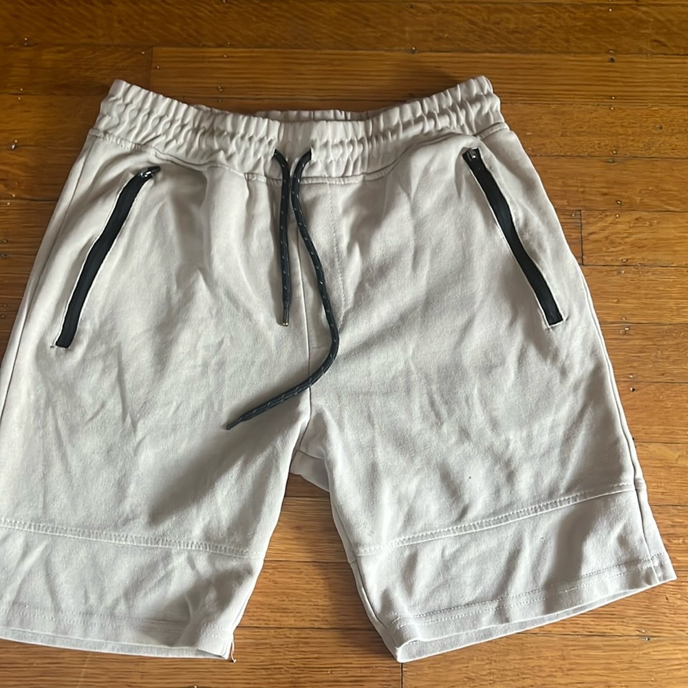 Tan men’s sweatshorts